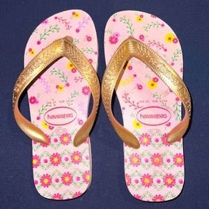 Girls havianas USA2Y like new!
